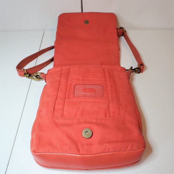 The Sak Pebbled Leather Organizer Crossbody Bag - Picture 7 of 15